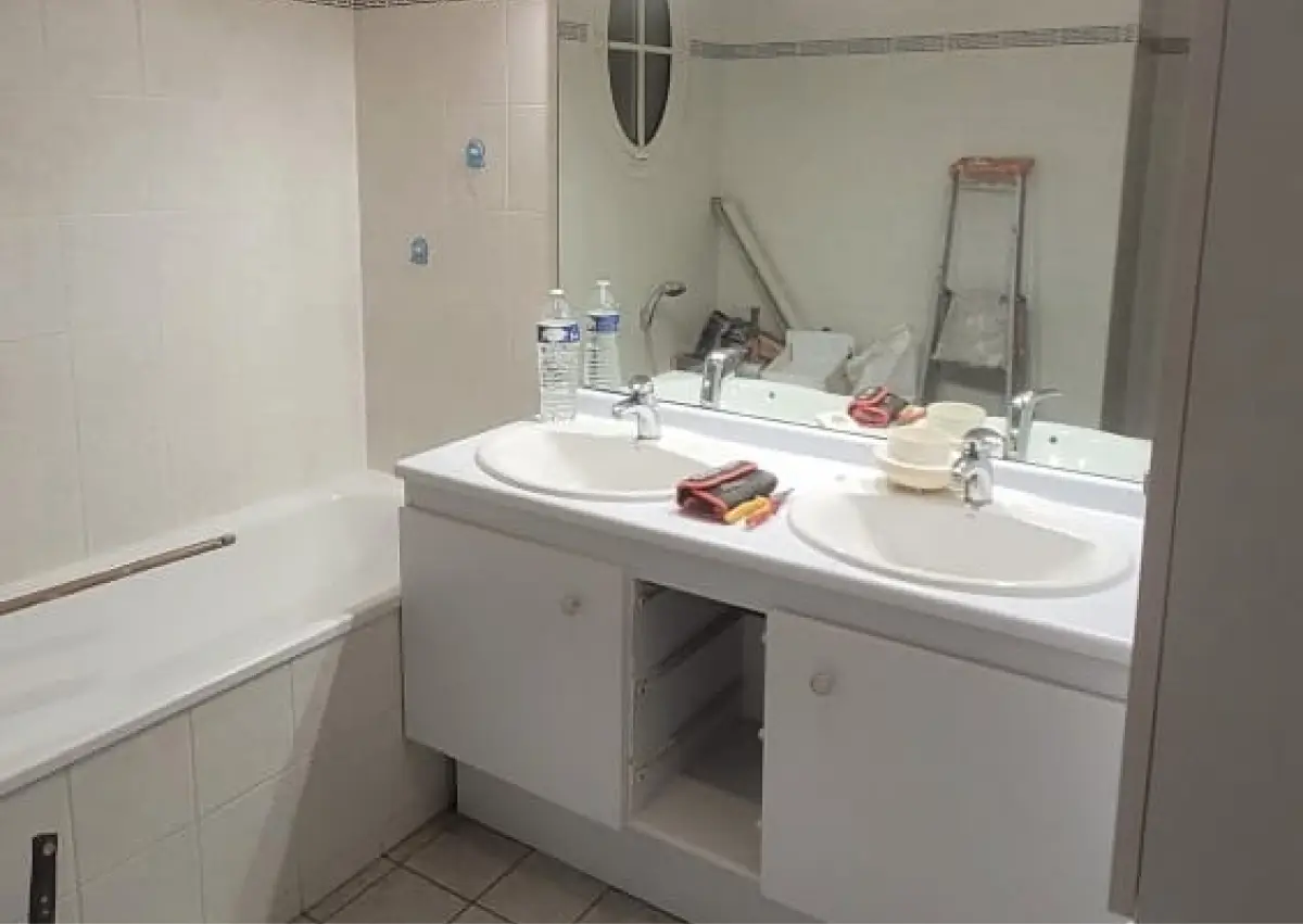 realisations-renovation-salledebain2-courtage-travaux-renovation-paris-france-tiretdu6
